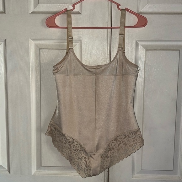 Nude Lace Trim Shapewear - Picture 2 of 6
